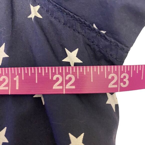 Izod Breeze Cool FX Never Tuck Classic Fit Button Down Shirt - Picture 9 of 11